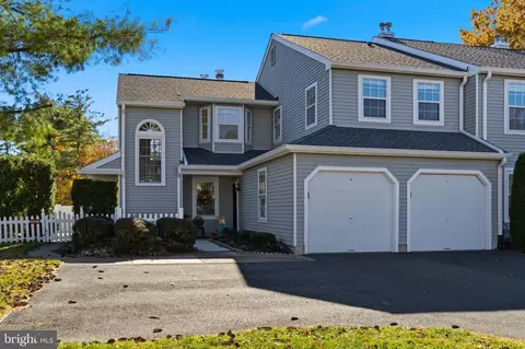 647 Rose Hollow Dr # B, Yardley, PA 19067