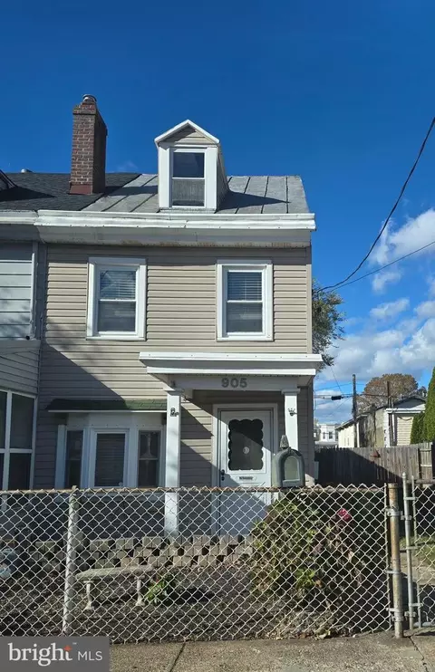 905 Garden St, Bristol, PA 19007