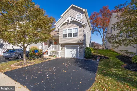 1639 Briarwood Dr #145, Bensalem, PA 19020