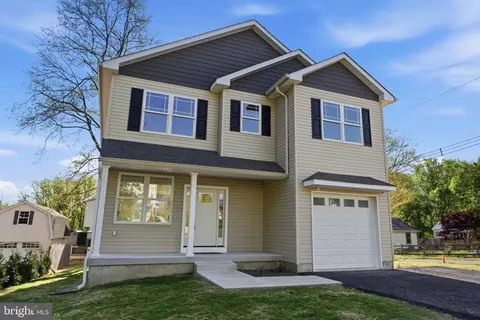1941 Oakford Ave, Feasterville Trevose, PA 19053