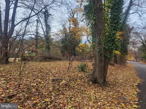 000 Cherry Ln, Doylestown, PA 18901
