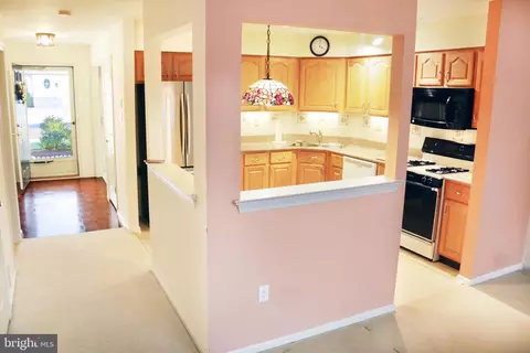 Entry Way - 114 Progress Dr, Doylestown, PA 18901 photo 3 of 4
