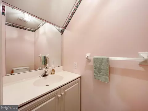 Bath - 114 Progress Dr, Doylestown, PA 18901 photo 1 of 2