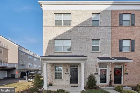 140 Gaslight Aly # A, Bensalem, PA 19020