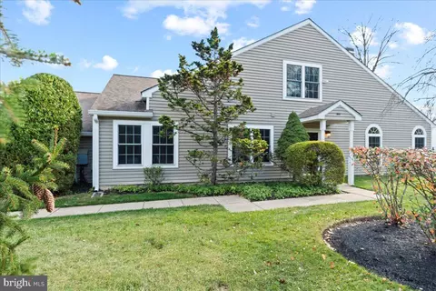 501 Potters Ct, Holland, PA 18966