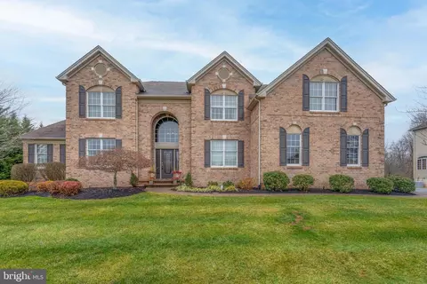 216 Jane Chapman Dr E #E, Newtown, PA 18940