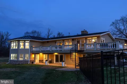 6469 Groveland Rd, Pipersville, PA 18947