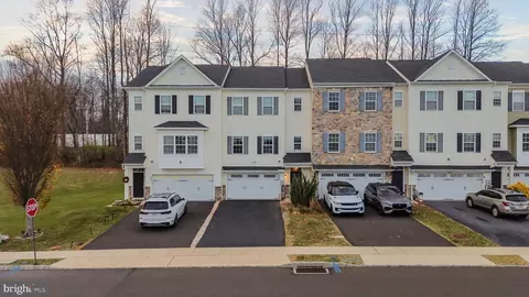 102 Carters Mill Rd, Feasterville Trevose, PA 19053