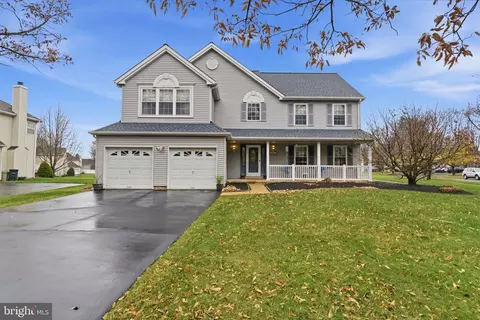 561 Zinn Dr, Southampton, PA 18966