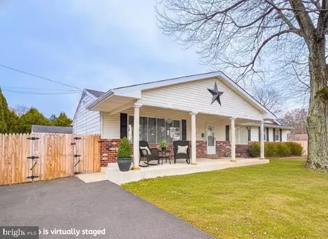 599 Panther Rd, Warminster, PA 18974