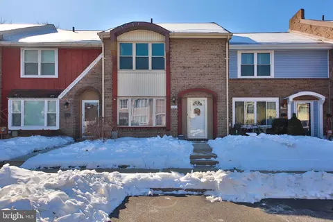 1004 Weybridge Ct, Bensalem, PA 19020