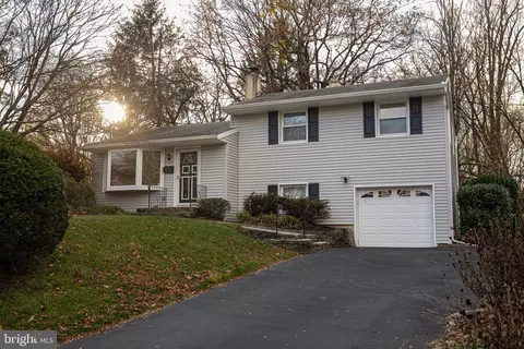 2016 Shadybrook Ln, Feasterville Trevose, PA 19053