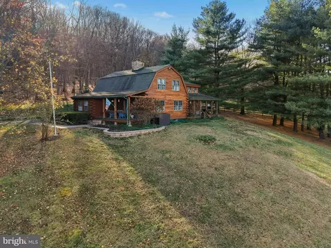 3980 Lehnenberg Rd, Riegelsville, PA 18077
