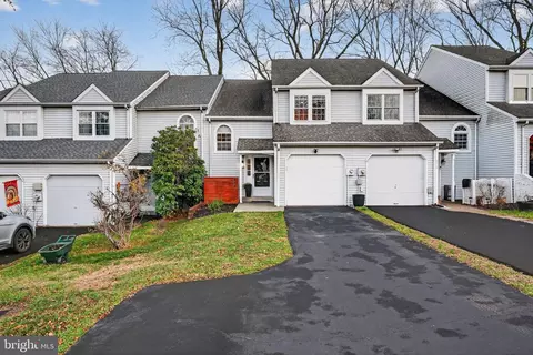 414 Whittier Dr, Feasterville Trevose, PA 19053