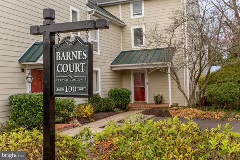 4 Barnes Ct, Doylestown, PA 18901