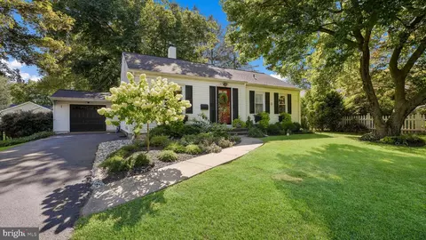 104 Kreutz Ave, Doylestown, PA 18901
