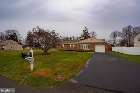 1776 1st St, Langhorne, PA 19047