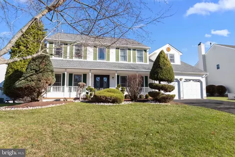 941 Meadow Glen Rd, Warminster, PA 18974