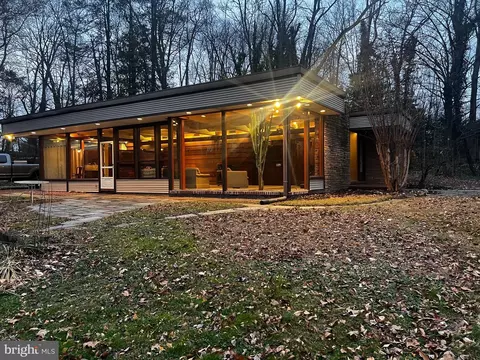 4403 E Yates Rd, Bensalem, PA 19020