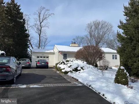 36 N Westview Ave, Feasterville Trevose, PA 19053
