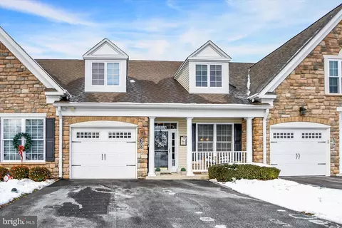 300 Reagan Dr, Sellersville, PA 18960