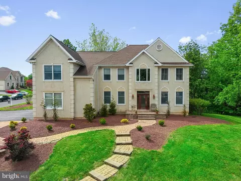 57 Cropwell Ln, Holland, PA 18966