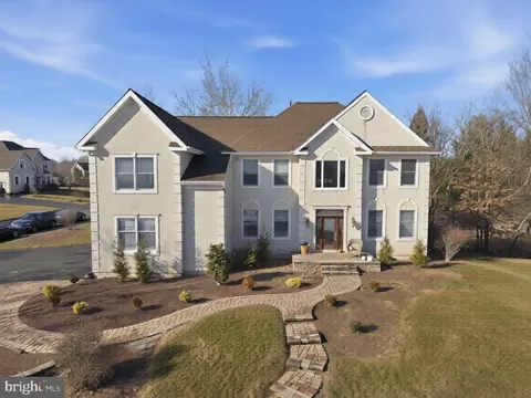 57 Cropwell Ln, Holland, PA 18966