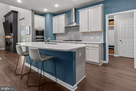 4008 Marquis Ln, Jamison, PA 18929