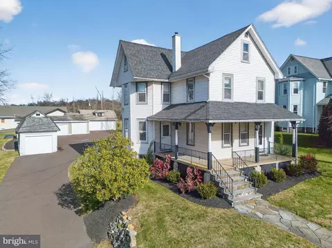 49 E Cherry Rd, Quakertown, PA 18951