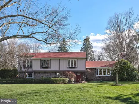 14 Jonathan Way, Washington Crossing, PA 18977