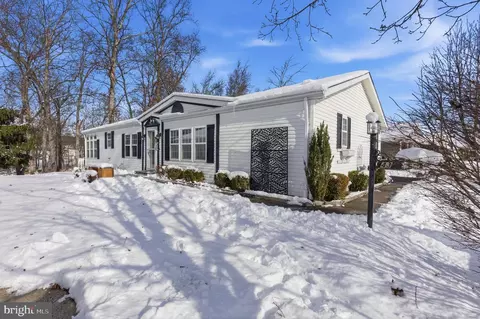 435 Spring Meadow Cir, New Hope, PA 18938