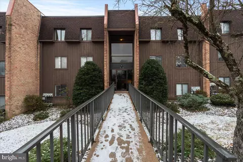 41 Hermitage Dr, New Hope, PA 18938