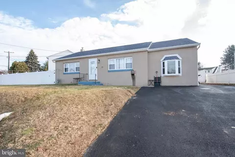 711 Bellevue Ave, Penndel, PA 19047