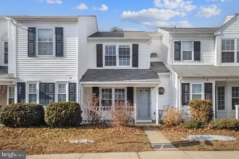 21 Van Horn Pl, Holland, PA 18966
