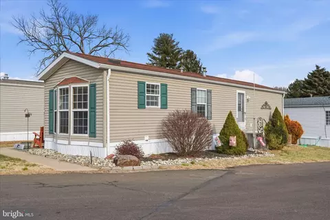 2304 Brownsville Rd #A-19, Feasterville Trevose, PA 19053