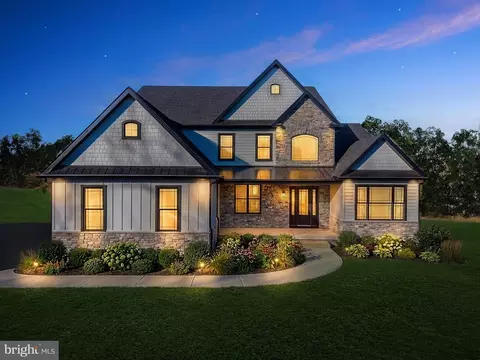 102 Railroad Ave, Chalfont, PA 18914