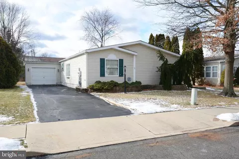 52 Williams Way, Sellersville, PA 18960
