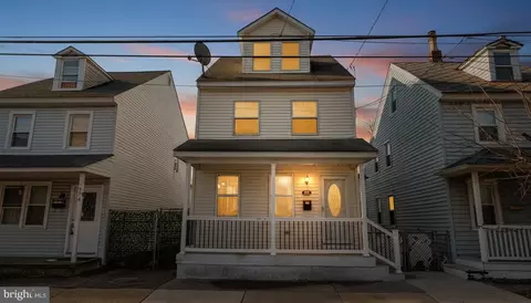 578 Swain St, Bristol, PA 19007