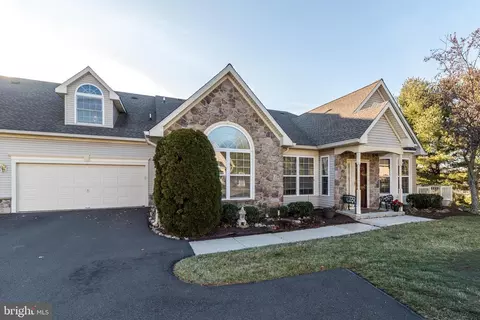 350 Shady Brook Dr #183, Langhorne, PA 19047