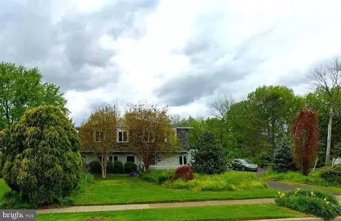 313 Trenton Rd, Fairless Hills, PA 19030