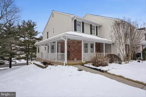41 Ardsley Ct, Newtown, PA 18940