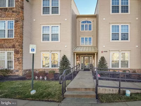 1506 Moore St #301, Bristol, PA 19007