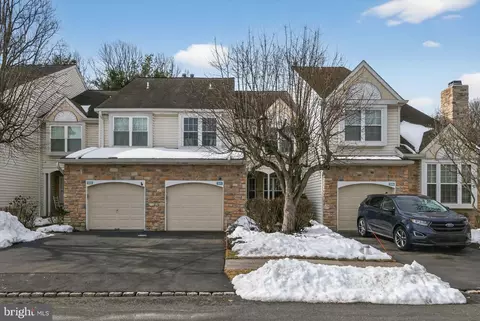 531 Aspen Woods Dr, Yardley, PA 19067