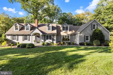 1108 Evergreen Rd, Yardley, PA 19067