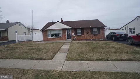 2832 Berwyn Rd, Bensalem, PA 19020