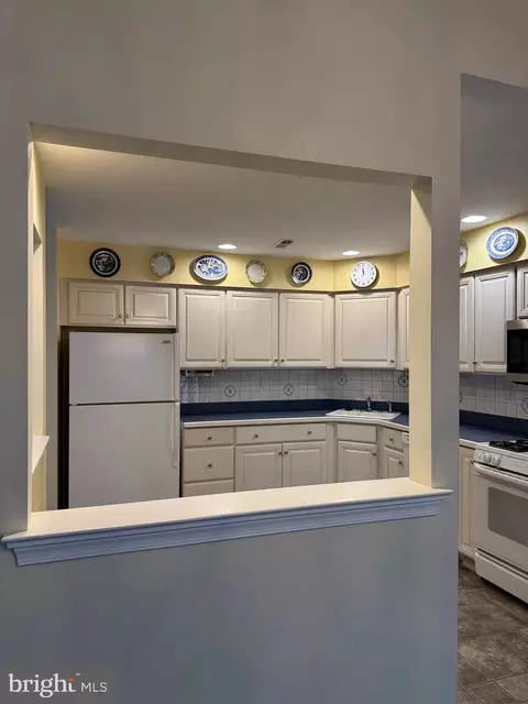 Kitchen - 144 Progress Dr, Doylestown, PA 18901 photo 2 of 3