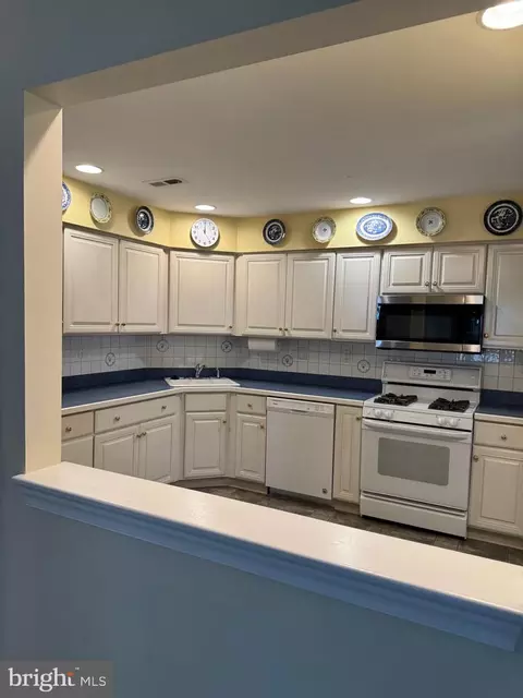 Kitchen - 144 Progress Dr, Doylestown, PA 18901 photo 3 of 3