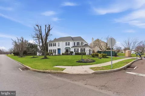 32 Marian Cir, Chalfont, PA 18914