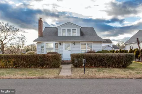 1103 Edgely Ave, Tullytown, PA 19007