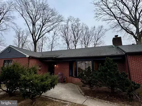 25 Farmway Dr, Richboro, PA 18954